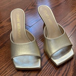 *NEW* Stuart Weitzman Gold TIA 75 Sandals